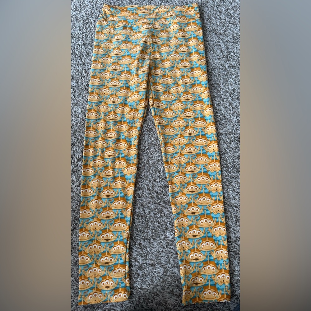 Lularoe OS Disney Toy Story Alien Yellow Woman’s Leggings - Picture 2 of 3